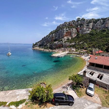 Apartment Cesare 3 Zastražišće エクステリア 写真