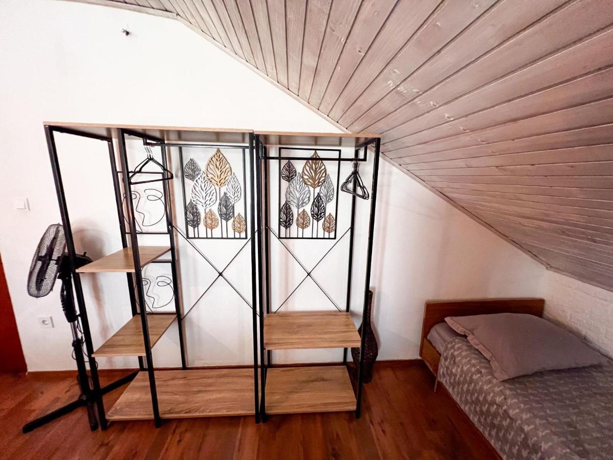 Apartment Cesare 3 Zastražišće エクステリア 写真