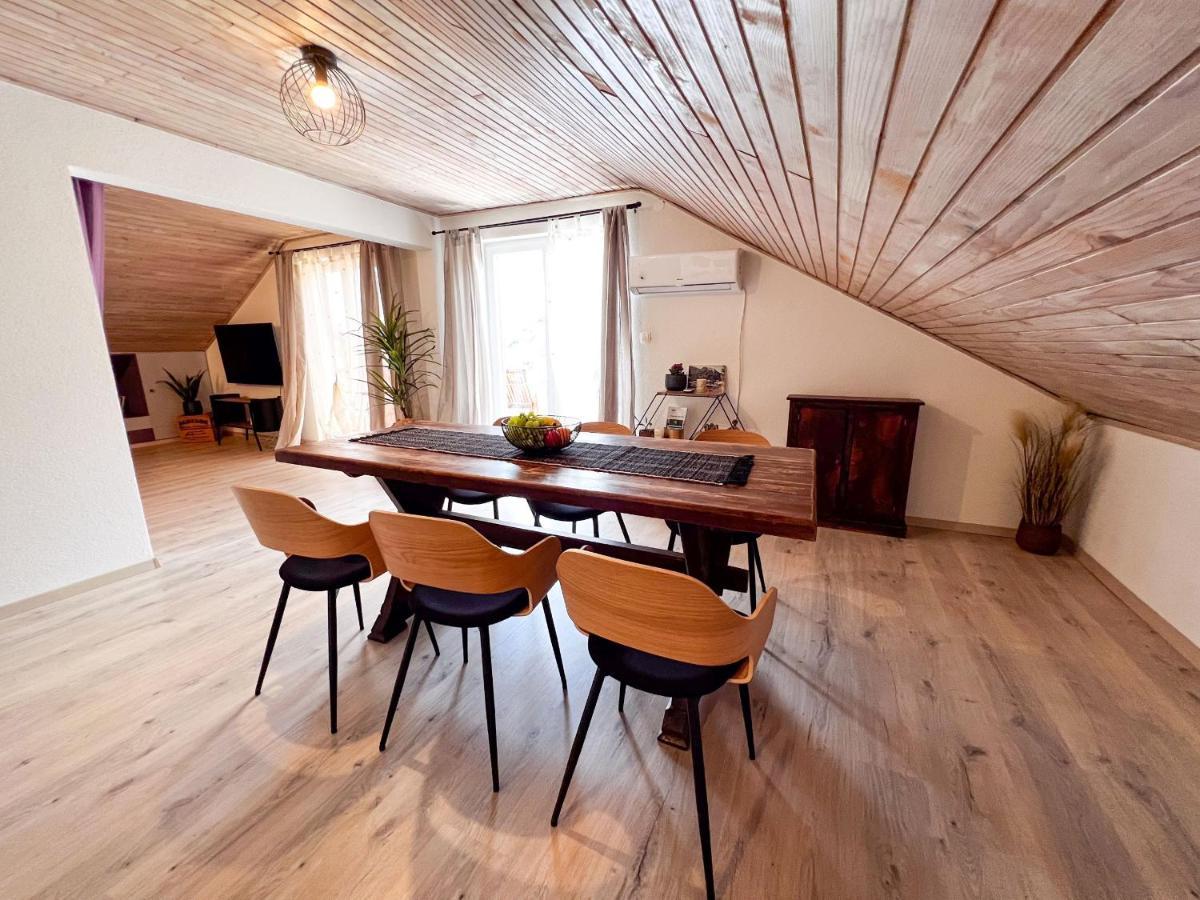 Apartment Cesare 3 Zastražišće エクステリア 写真
