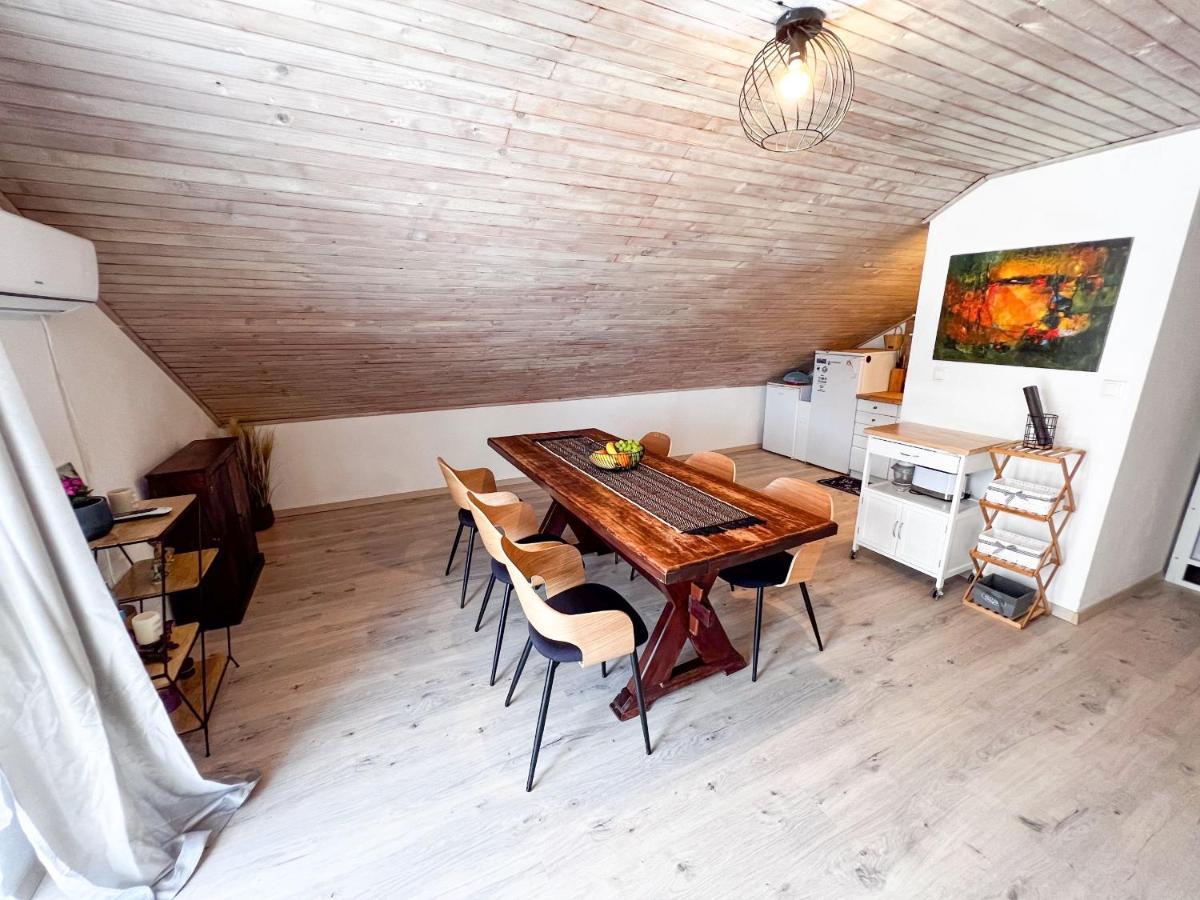 Apartment Cesare 3 Zastražišće エクステリア 写真