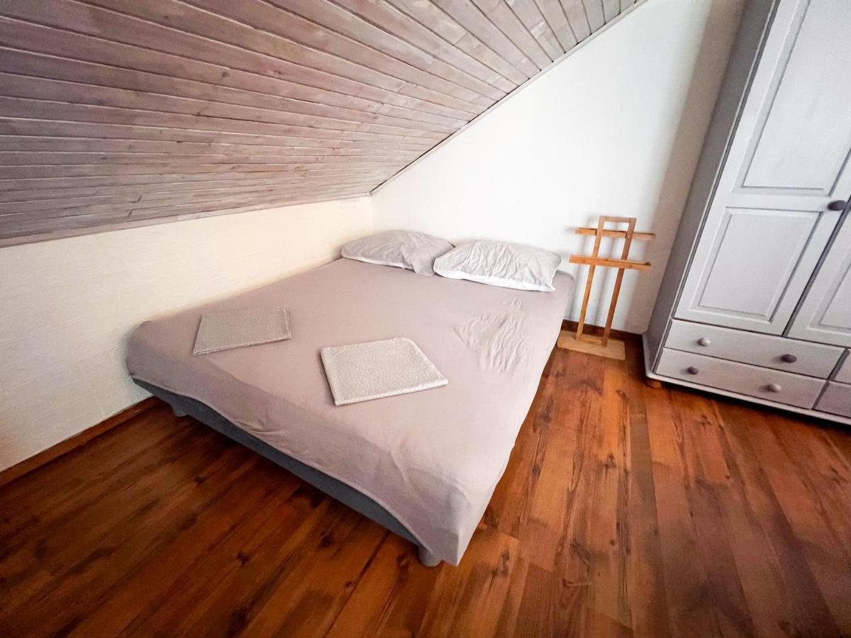 Apartment Cesare 3 Zastražišće エクステリア 写真