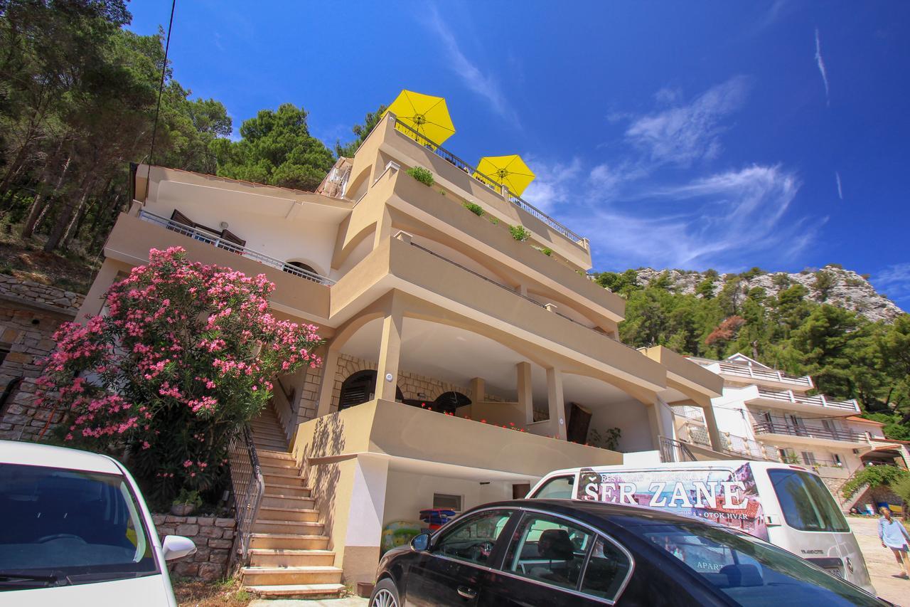 Apartment Cesare 3 Zastražišće エクステリア 写真
